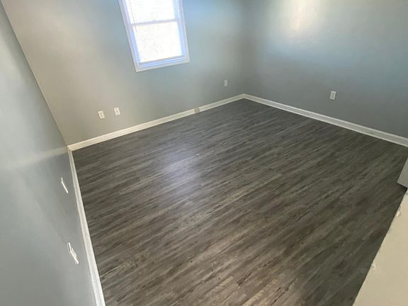 5th image of 407 Turpin Dr