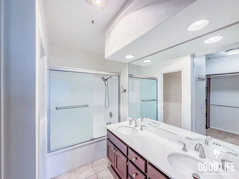 5895 Friars Rd #5405 — Photo 12