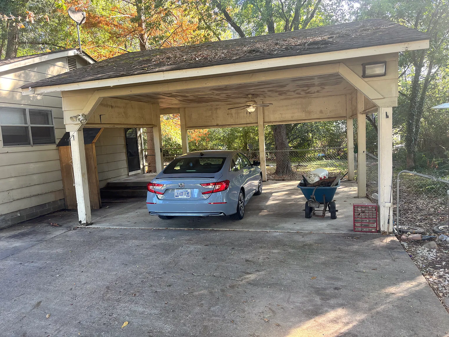3 bed, 1200 sqft, $1,650 — Photo 2