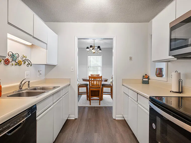 655 Balfour Rd — Photo 7