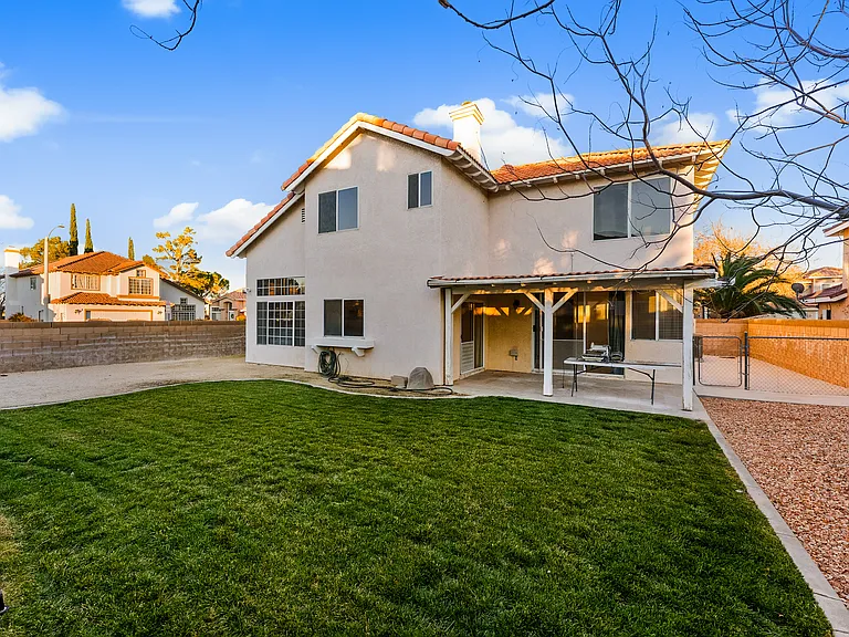 44351 Shad St — Photo 32