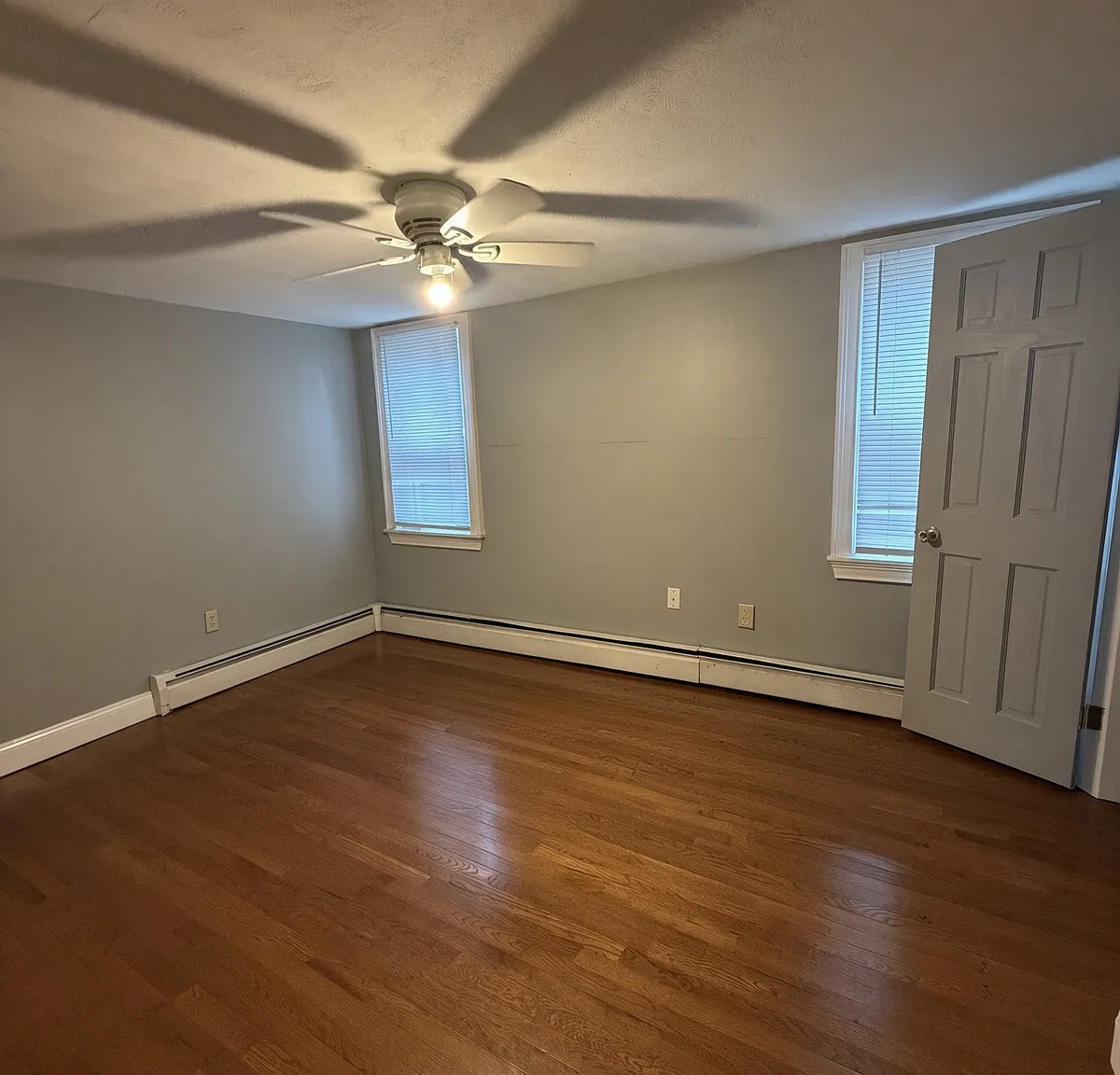 2 bed, 650 sqft, $1,900 — Photo 3