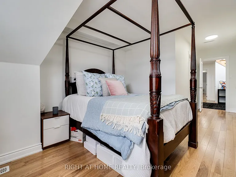 99 Brant St #7 — Photo 21