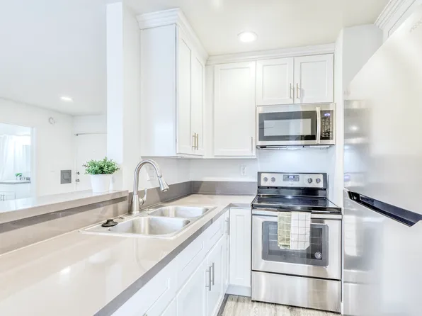 Gramercy Place, 400 S Gramercy Pl #126, Los Angeles, CA 90020