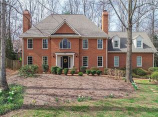 5 Tiffany Ct, Greensboro, NC 27408