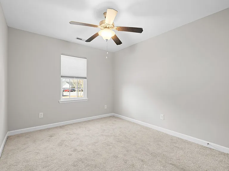 322 Reid Ct N — Photo 21