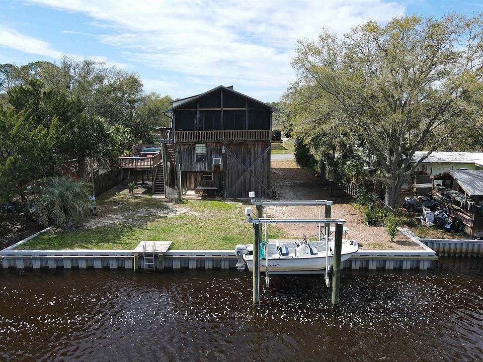 1st image of 7 Blue Crab Ln