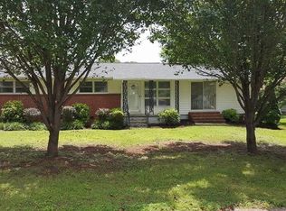 309 N 9th Ave, Mayodan, NC 27027