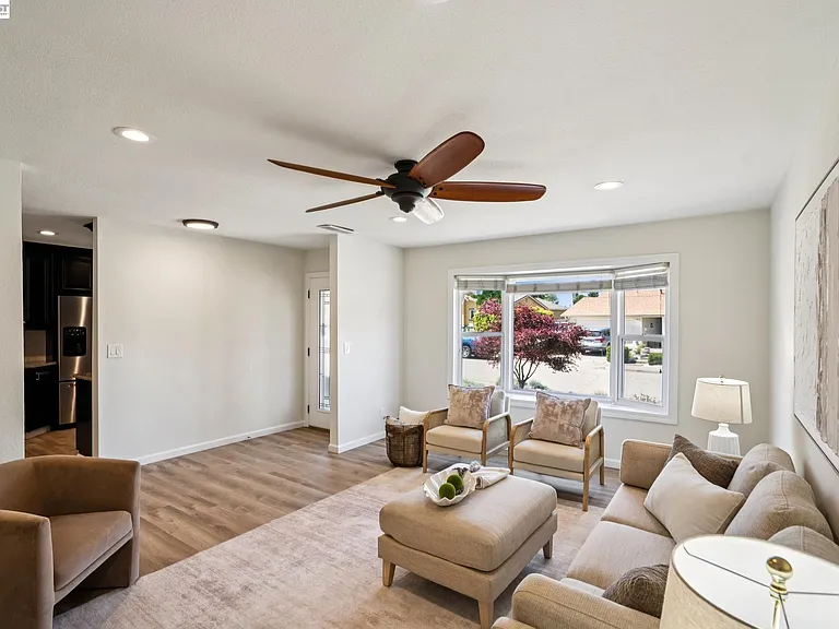 201 Ramon Pl — Photo 6