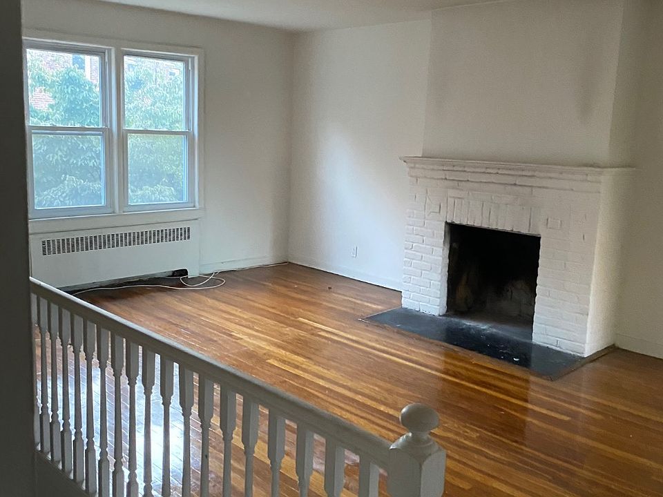 1st image of 78 Beacon Hill Dr