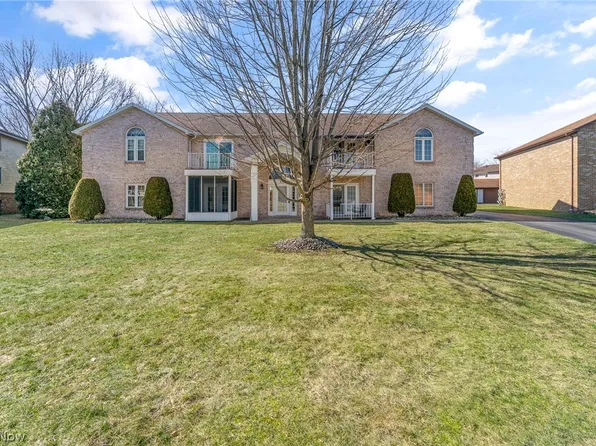 930 Pearson Cir, Youngstown, OH 44512