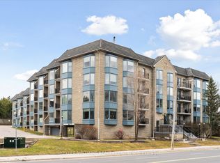 85 Wellington St W #203, Aurora, ON L4G 2P2