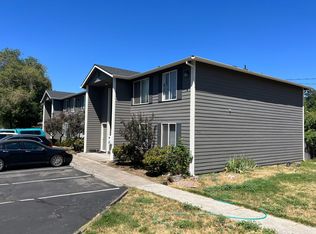 414 NE Norton Ave APT 8, Bend, OR 97701