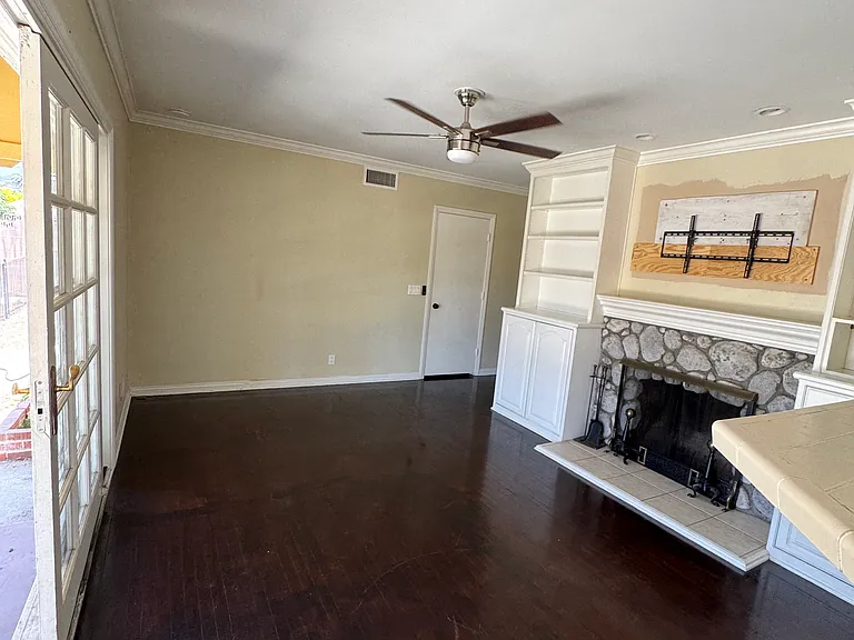 1515 N Mountain Ave — Photo 3