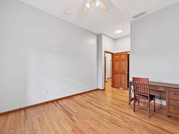 2nd image of 110 1/2 W 6th St #4