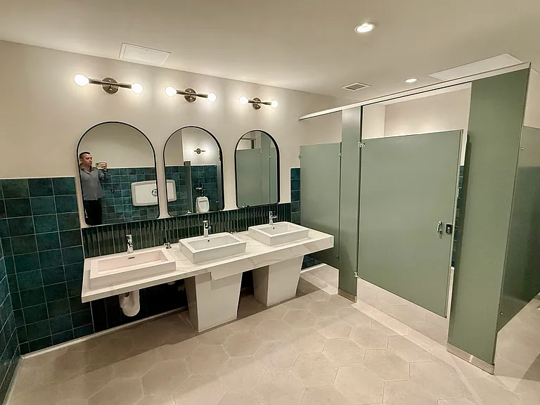 11 NE 6th St #1803 — Photo 33