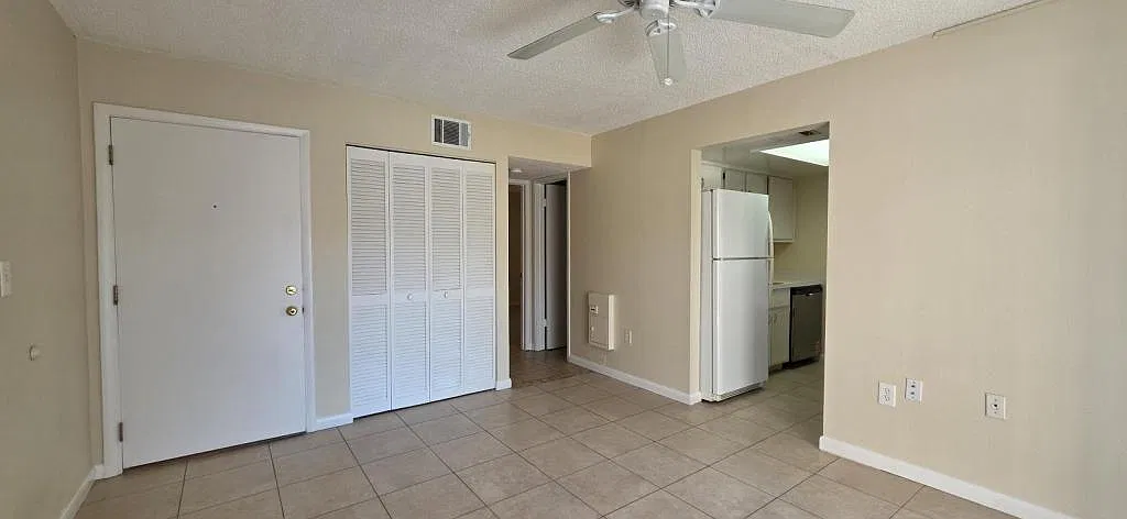 166 Ulster Court — Photo 4