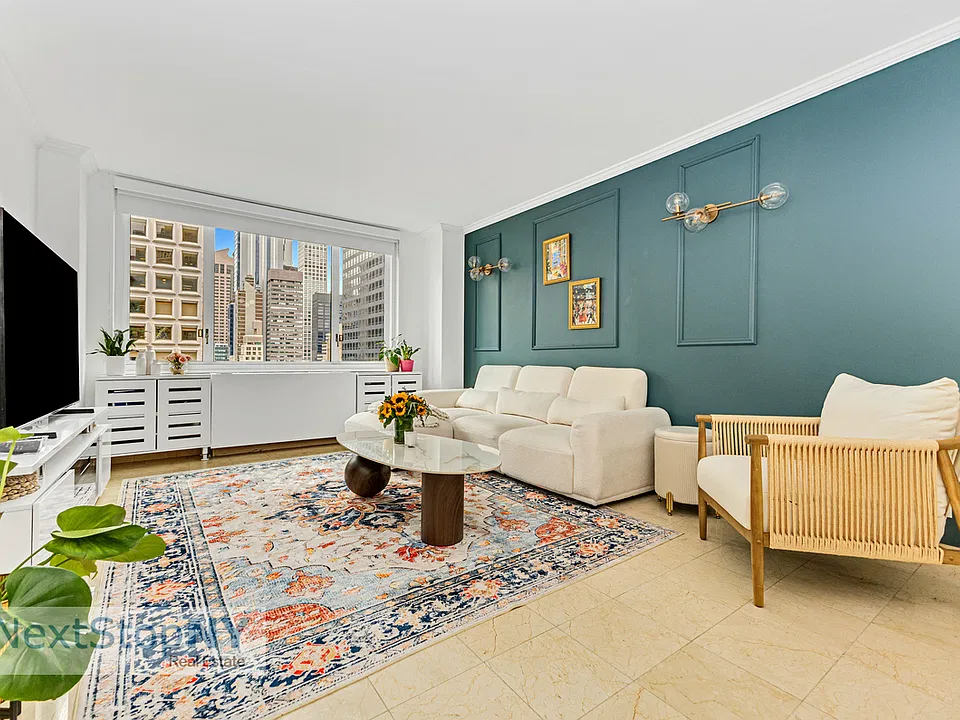 245 E 54th St #22C