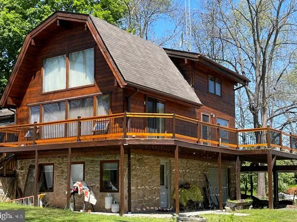 934 Fish And Game Rd, Littlestown, PA 17340