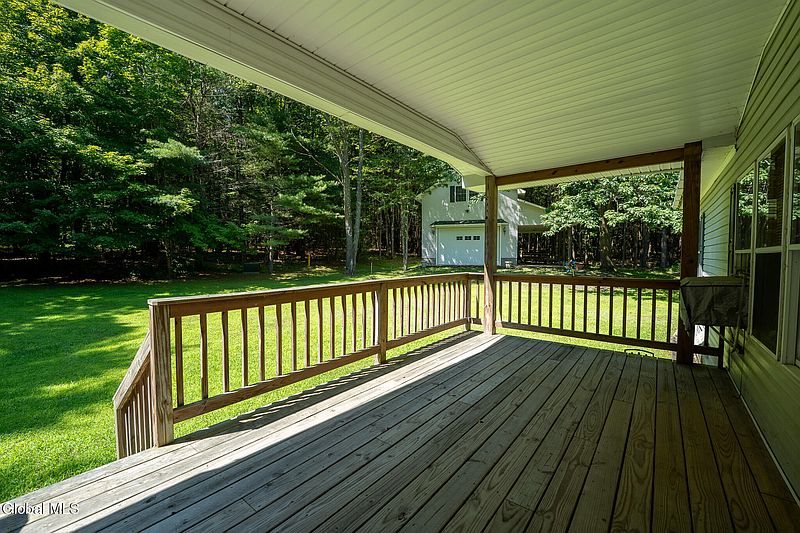 5th image of 31 Sinclair Road