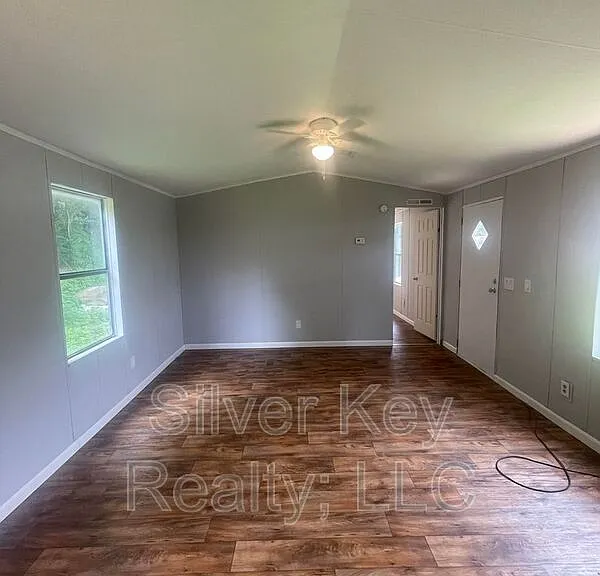 1019 S Jackson St #10 — Photo 6