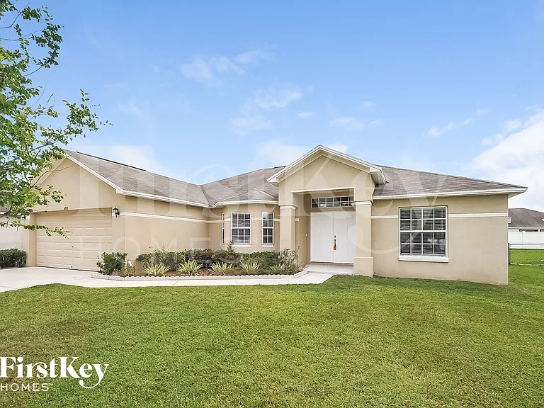 5203 Ashwood Dr — Photo 1