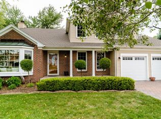 1715 Biesterfield Rd, Elk Grove Village, IL 60007