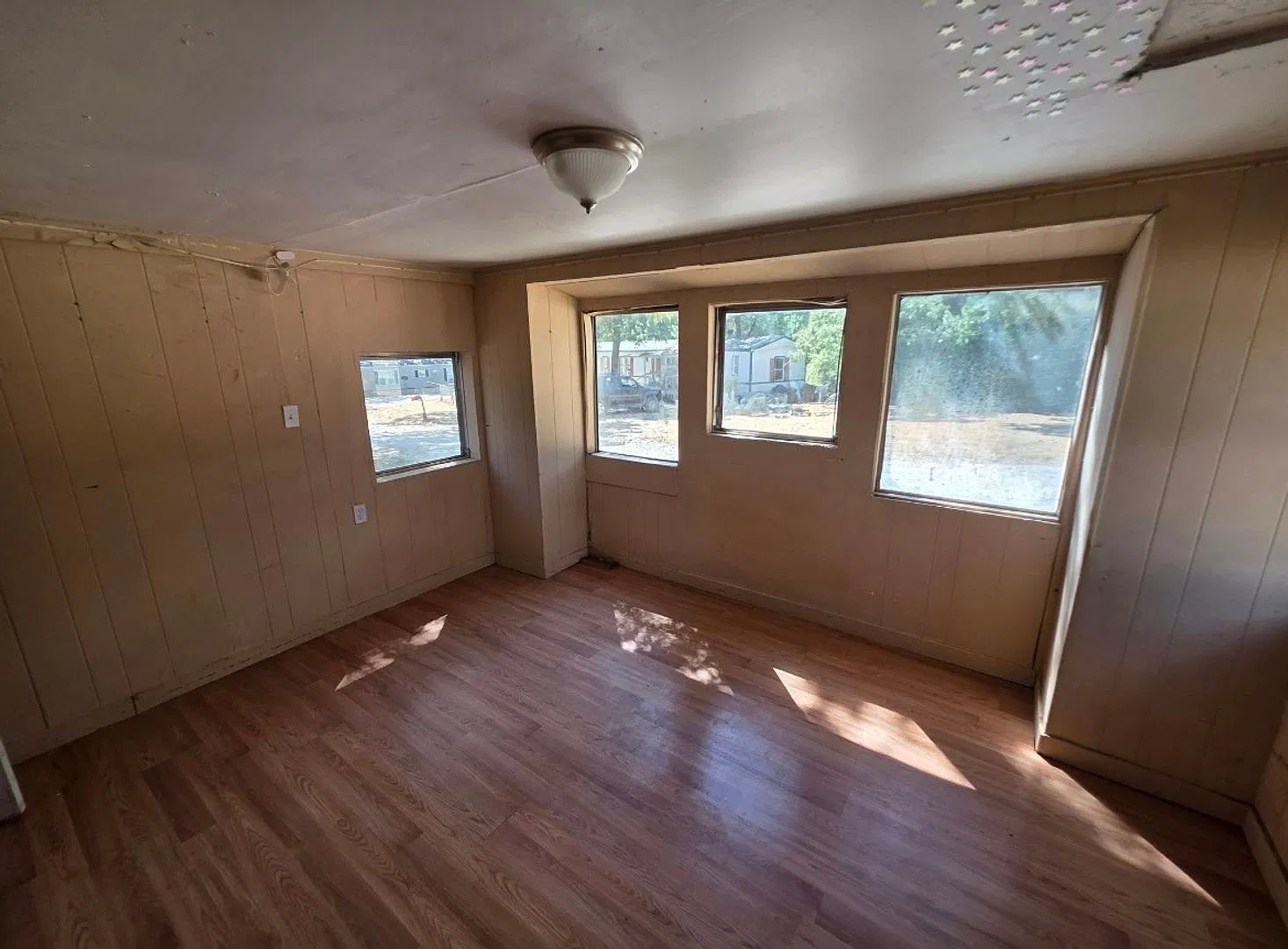 1 Oak Street Colbert LLC — Photo 4