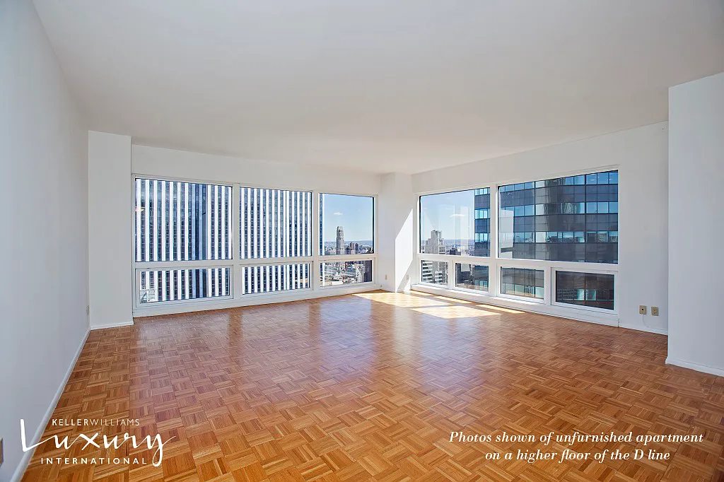 721 5th Avenue — Photo 3