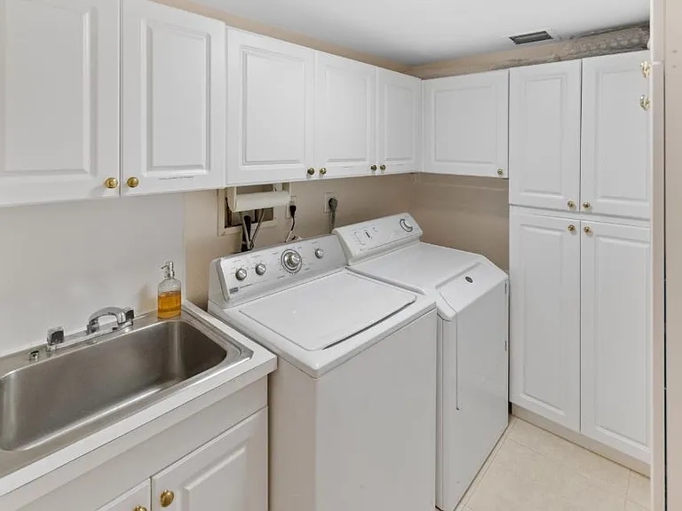 100 Lakeshore Dr #957 — Photo 26