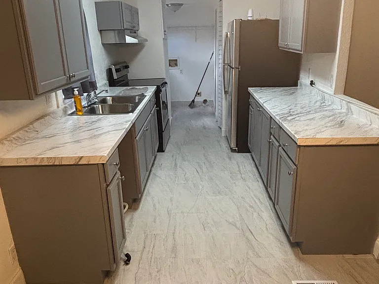 415 Leslie Dr — Photo 9