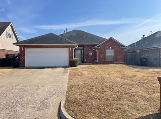 1504 Sunrise Dr, Moore, OK 73160
