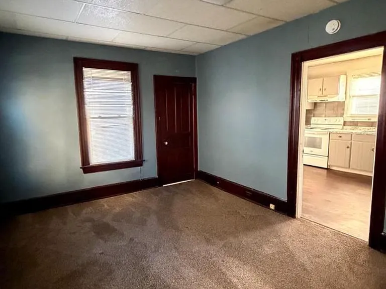212 Helms Ave — Photo 3
