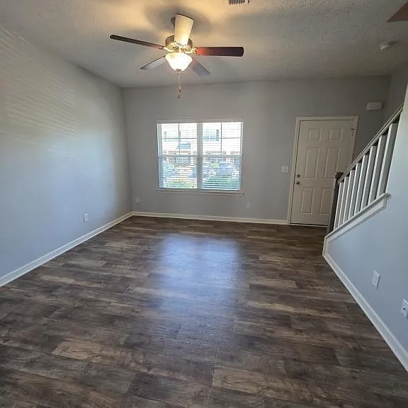 3707 Selina Dr — Photo 3