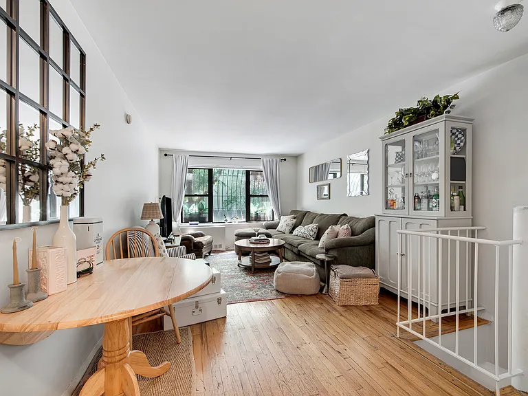 417 E 90th St #1D — Photo 1