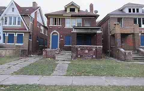 2747 Calvert