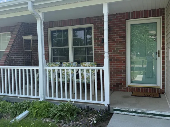 6559 Cascade Dr, Lincoln, NE 68504