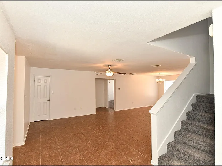1591 Hartsdale Dr #B — Photo 5