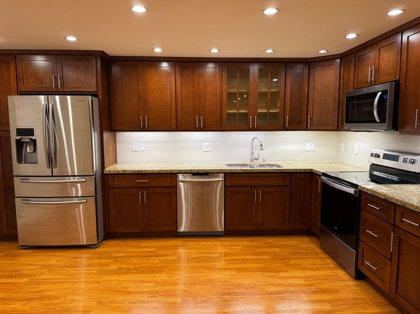 2311 S Kent Des Moines Rd APT B105