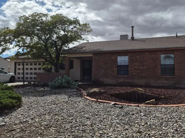 691 Littler Dr SE, Rio Rancho, NM 87124