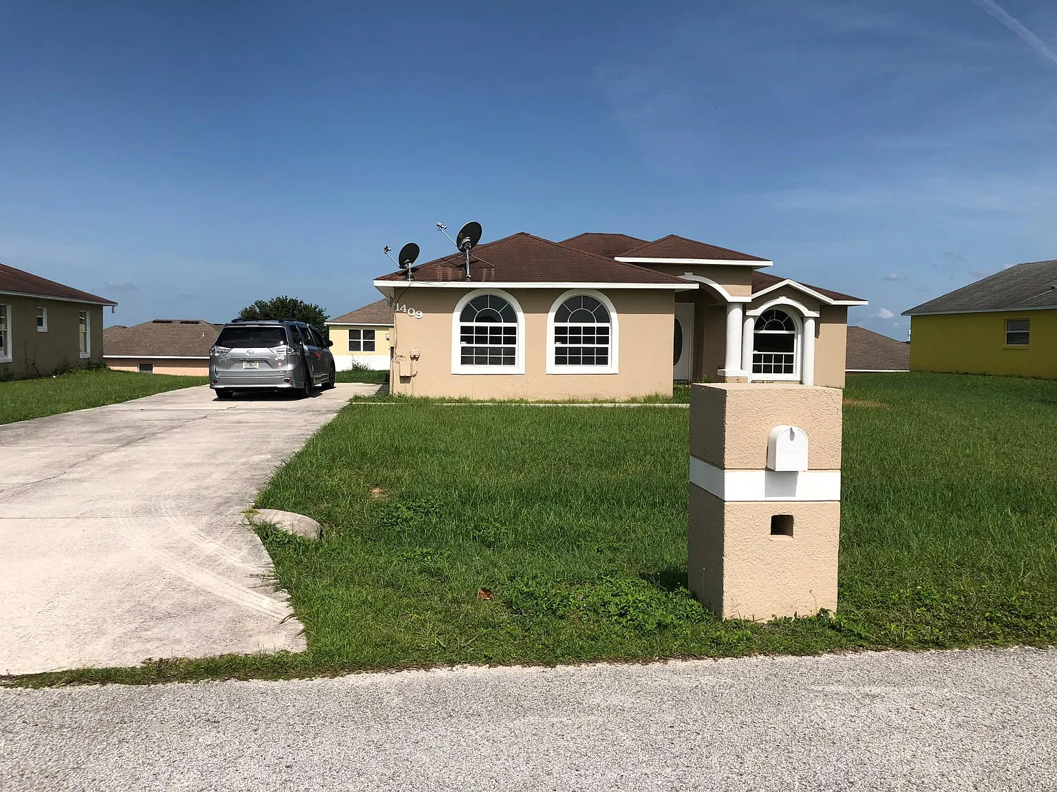 4 bed, 1370 sqft, $2,000 — Photo 1