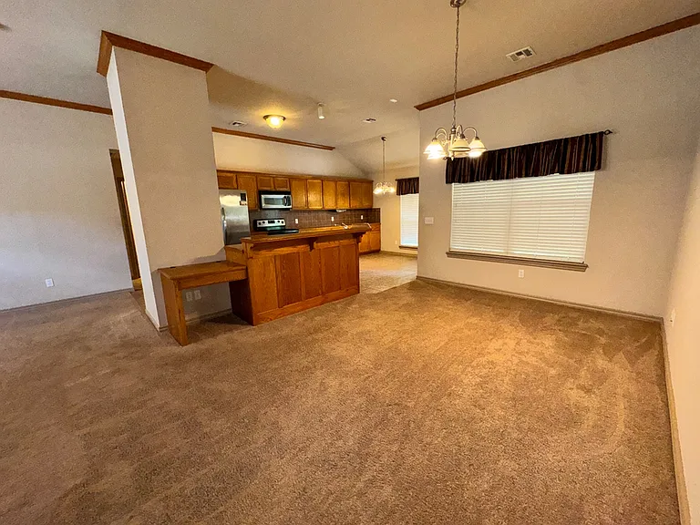 1424 Teakwood Dr — Photo 8