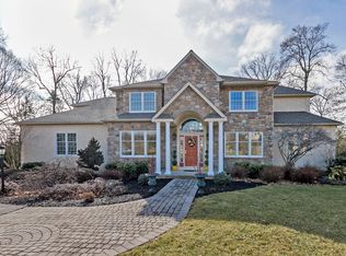 17 Kestrel Dr, Downingtown, PA 19335