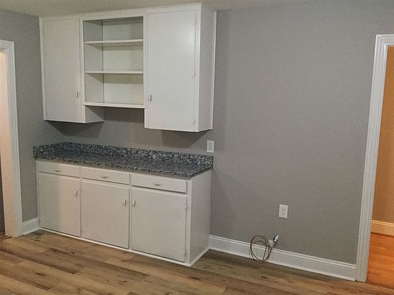 3rd image of 153 Continental Dr