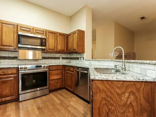 665 Cardinal Ridge Rd, Burleson, TX 76028