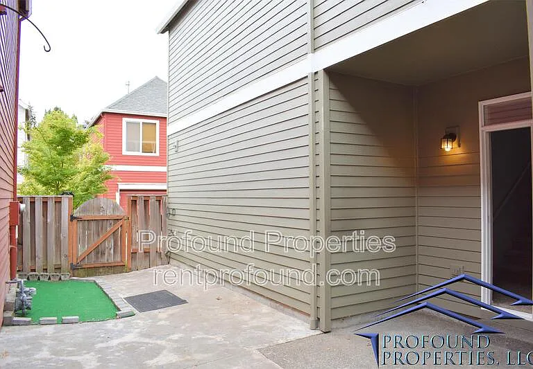 6055 SW 208th Pl — Photo 18