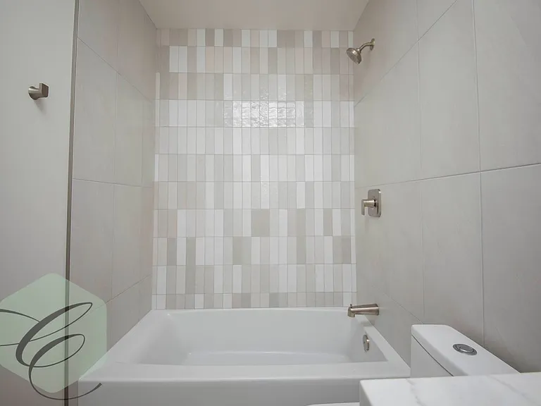 Playa de Oro Apartments — Photo 12