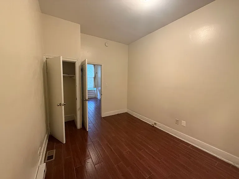 1819 W Oxford St — Photo 10