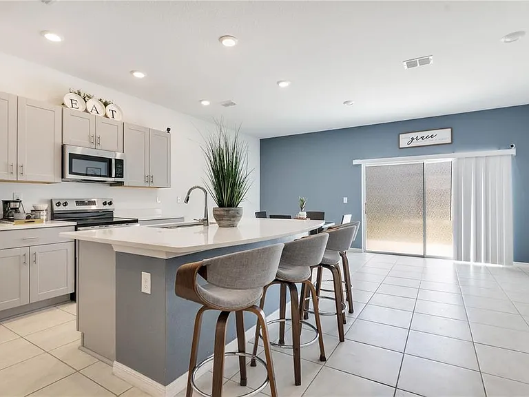 2986 Canary Ave — Photo 3