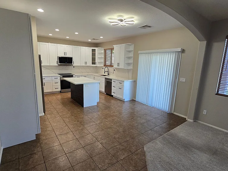 20544 N Alma Dr — Photo 4